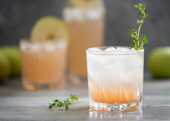 freshly squeezed grapefruit juice with thyme and ice