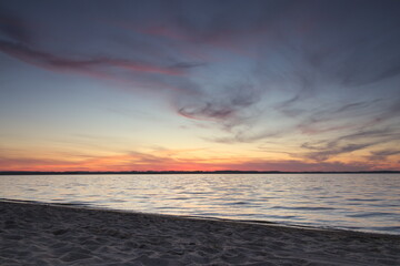 Obraz premium sunset over the sea, colorful clouds