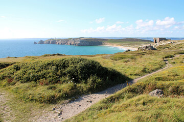 Fototapeta na wymiar atlantic littoral at pointe de pen in brittany (france)