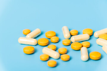 サプリメント　ビタミン剤