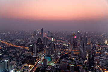 Fototapeta na wymiar City skyline of Bangkok at night - Thailand