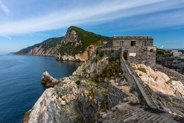 Fototapeta na wymiar views, landscapes and cities around Liguria
