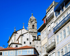 Fototapeta na wymiar Fachadas de los alrededores del rio Duero, Porto, Portugal
