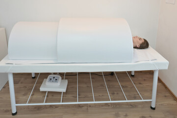 Infrared heat tunnel for slimming body