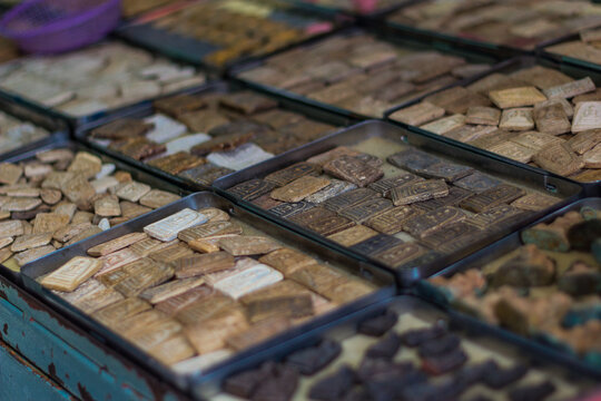 amuletos en el mercado de los amuletos de Bangkok