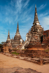 Fototapeta premium The ruins of ayutthaya, Wat Phra Si Sanphet, in the morning in Thailand during the day