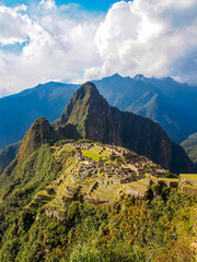 Obraz premium The Ancient City Of Machu Picchu On Beautiful Sunny Day