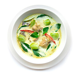 Green curry chicken with coconut milk (Kaeng keiaw waan)