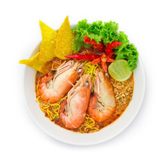 Egg Noodles with Shrimps in Spicy Soup (Tom Yum Goong)