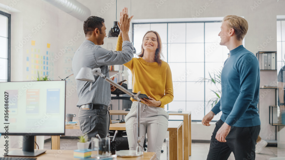 Poster three start-up entrepreneurs celebrate success with high five. they have meeting and discussion abou