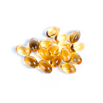 Yellow Pills Vitamin E Soft Gels / Food Supplement