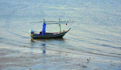 Naklejka premium Fishing boats are parked on the beach