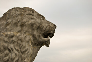 cabeza de león de cemento en betanzos, a coruña, España