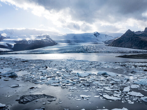 Fjalls&middot;rl&Ucirc;n, Iceberg lagoon, Southwestern Iceland.
