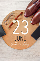 Dzień Ojca - ramka -  rzeczy osobiste (galanteria, zegarek, obuwie, data) święta w czerwcu drewniane - obrazy, fototapety, plakaty