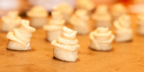 Preparation of cookies in the form of a rosebud at home. Step by step tutorial.