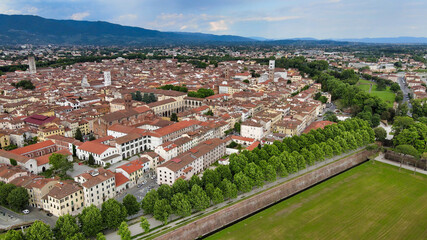 Naklejka premium Amazing aerial view of Lucca, Tuscany