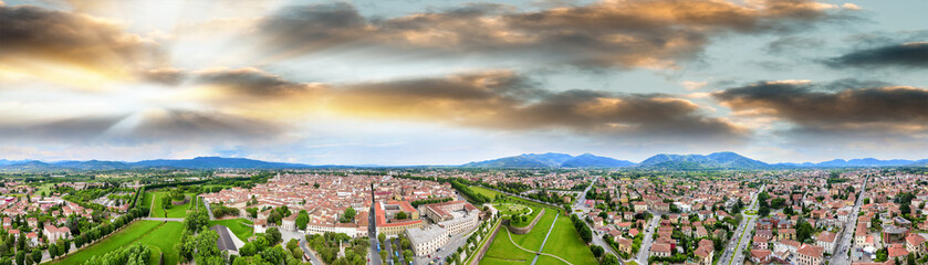 Obraz premium Amazing aerial view of Lucca, famous town of Tuscany