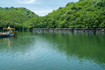 Fototapeta na wymiar beautiful green lake, saklıgöl lake, istanbul