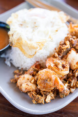 rice with shrimp pork and garlic