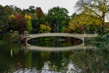 Fototapeta na wymiar Bow Bridge Central Park