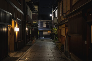 Fototapeta na wymiar 京都祇園 夜の街並み