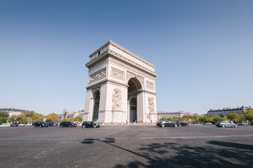 Fototapeta na wymiar The grand and beautiful Arch of Triumph in Paris, France