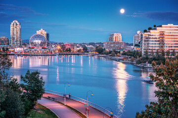 Obraz premium Vancouver - False Creek Panorama