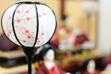 ぼんぼりと雛人形