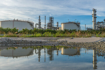 Obraz premium Oil refining export business