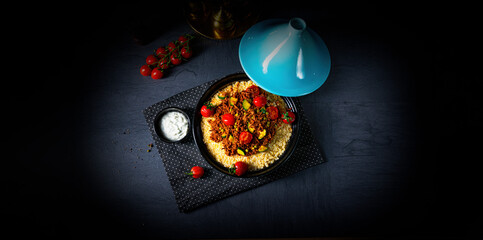 Tomato bulgur with vegetables and minced meat