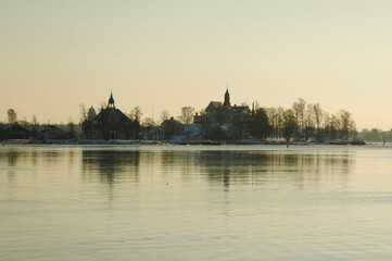 Fototapeta premium Finland : River View Of The Traditional Finland Building At Snow Day