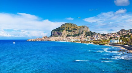 Fototapeta na wymiar Beautiful Cefalu, small resort town on Tyrrhenian coast of Sicily, Italy