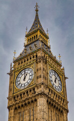 Fototapeta na wymiar Big Ben Clock at one O'Clock in London