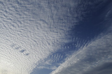 梅雨前の空模様