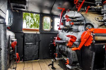 Wnętrze starej lokomotywy © RITHOR