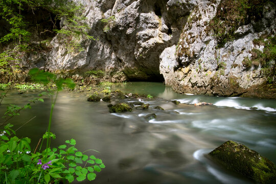 R&iacute;o Unica ali Unec Eslovenia