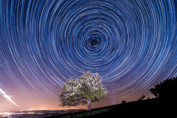 Star trails Lopeník © Petr