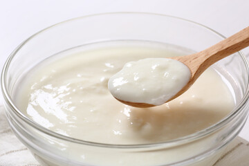 ヨーグルトをすくう