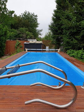 Poolabdeckung f&uuml;r den Winter zum Schutz