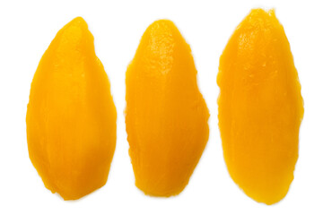 Slices of canned mango.