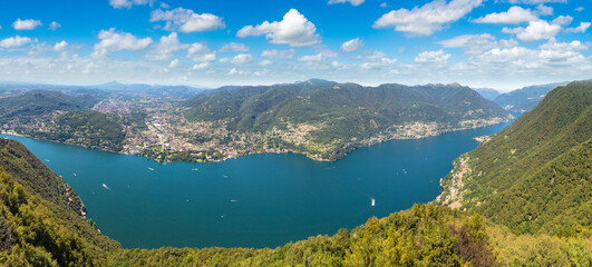 Panoramic view of lake Como in Italy