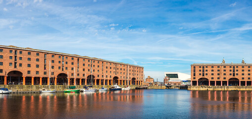 Fototapeta na wymiar Albert Dock in Liverpool