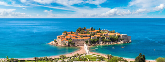 Fototapeta premium Sveti Stefan island in Budva