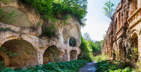 Naklejka premium old stone fort, brick fortress, panorama of the fortress