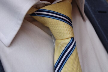 different tie knots with different shirts color tie is the important part of men wearing