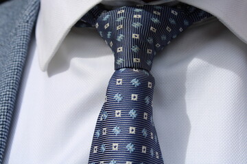 different tie knots with different shirts color tie is the important part of men wearing