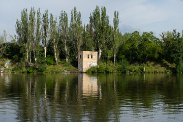 Fototapeta premium old house on the river