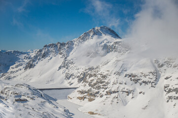 Fototapeta na wymiar Spring alp scenery from Molltal glacier