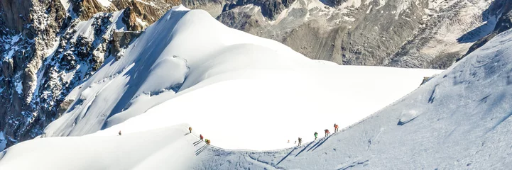 Papier peint photo autocollant rond Mont Blanc Mont Blanc mountain, White mountain. View from Aiguille du Midi Mount.